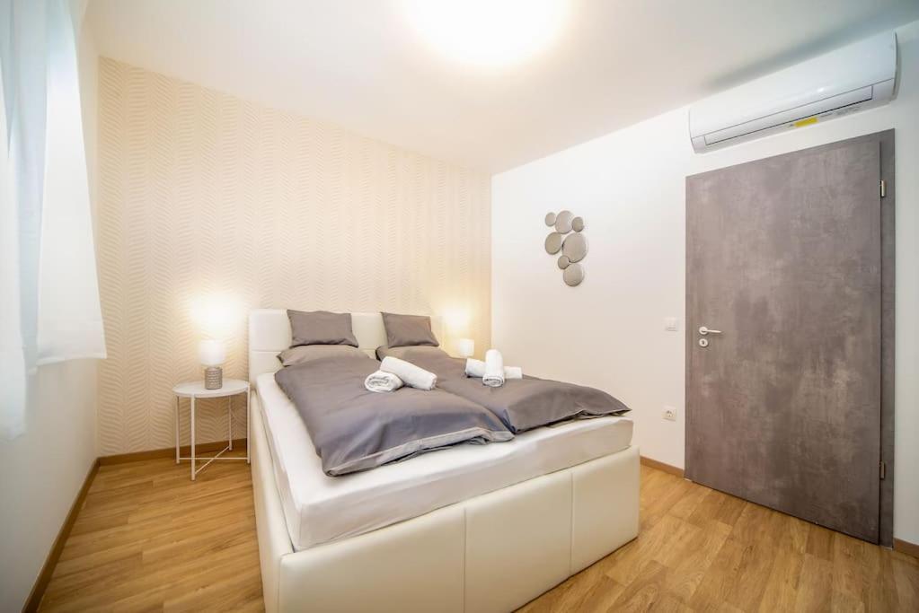 Grace Pine 1 Apartamento Budapeste
