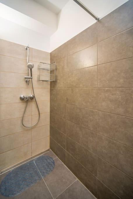 Grace Pine 1 Apartamento *